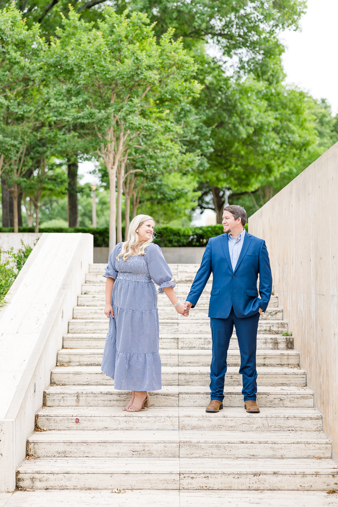 kimbell art museum engagement session, dallas wedding photographer, dallas engagement photographer, engagement session at the kimbell art museum