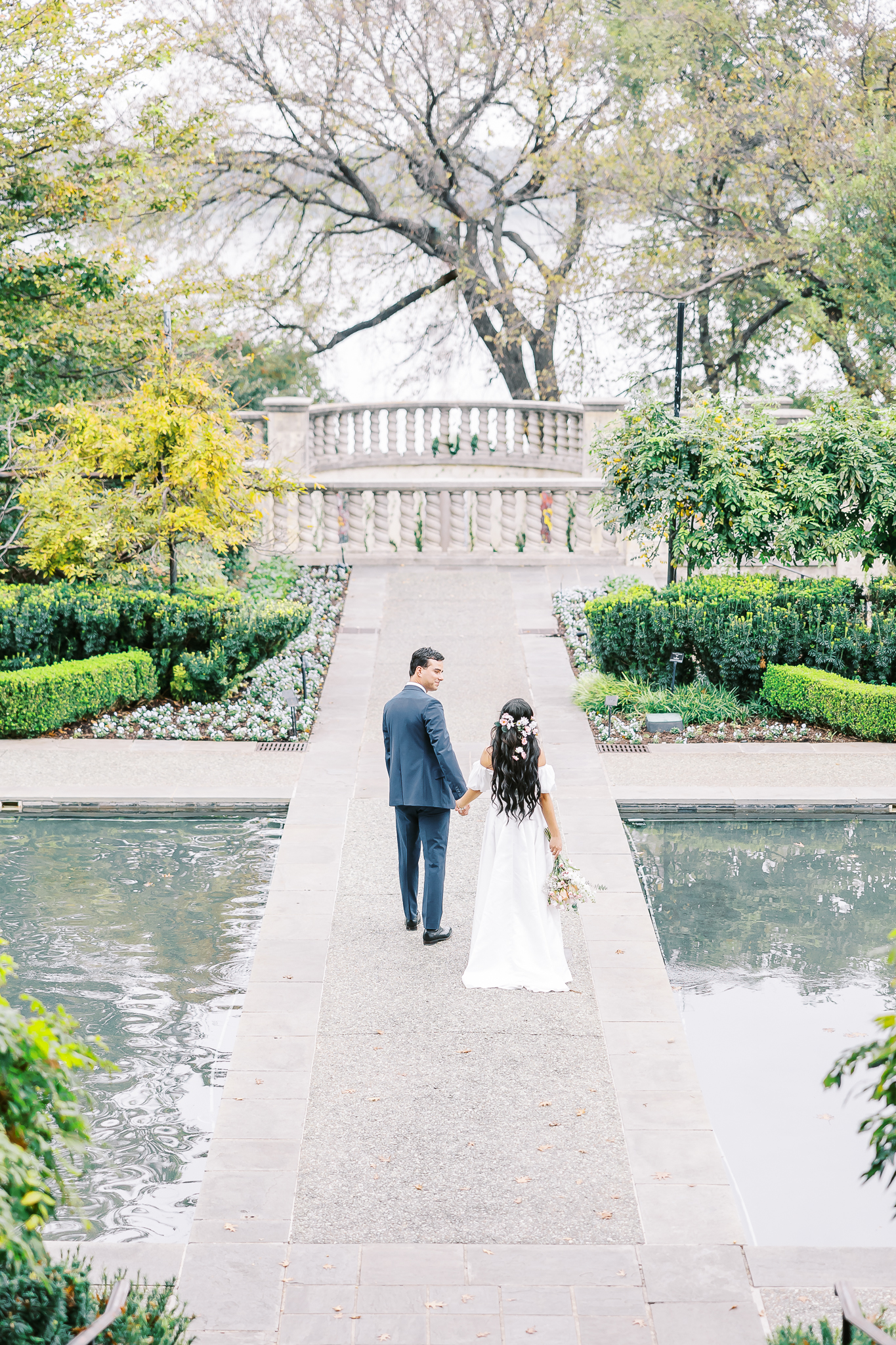dallas engagement photographer, dallas wedding photographer, dallas arboretum engagement, engagement photos, engagement session, brides of north texas, firefly gardens