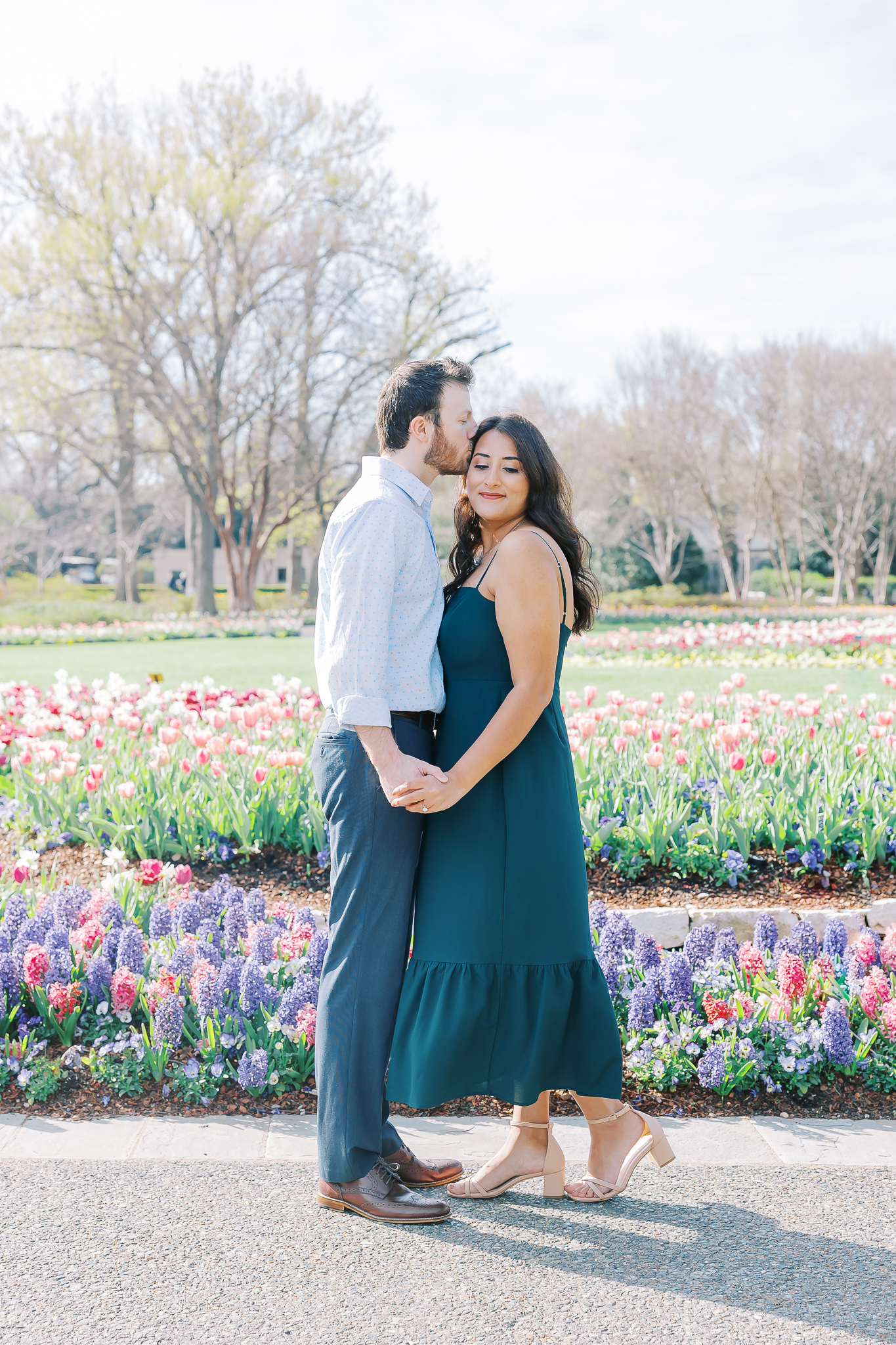 dallas arboretum engagement session, dallas arboretum, dallas arboretum engagement, dallas engagement session, dallas engagement photographer, dallas wedding photographer, brides of north texas, the knotting hill place