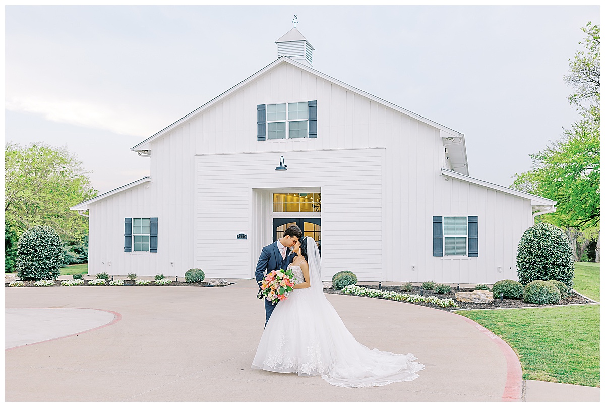 dallas wedding photographer, firefly gardens wedding, dallas weddings, dallas bride, bride's of north texas