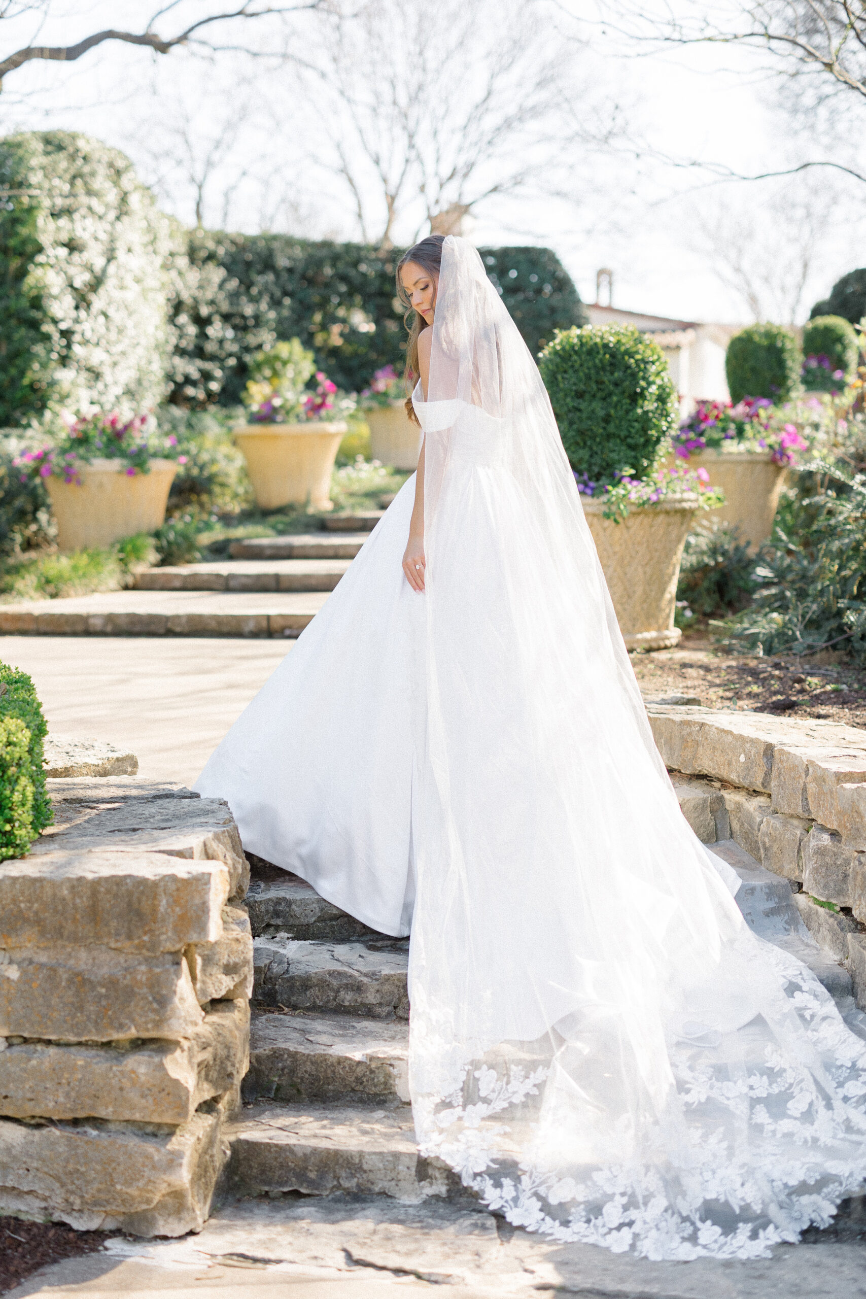 Graci's Dreamy Bridal Session at the Dallas Arboretum | Foxbelle Weddings